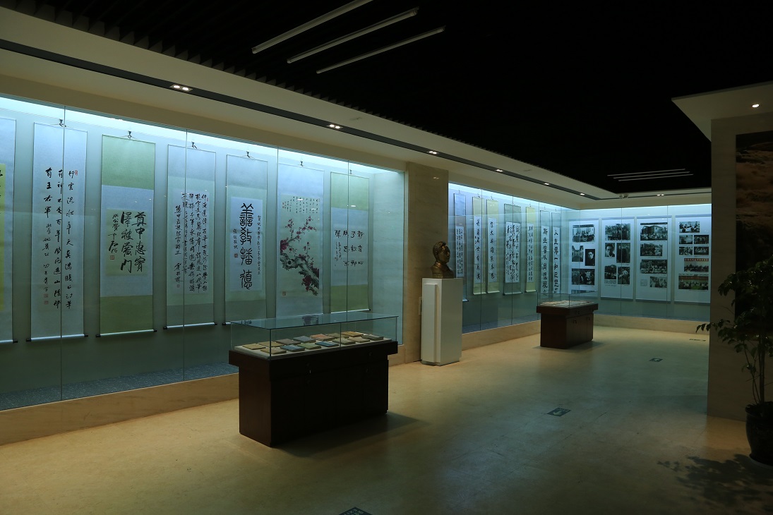 稷山縣姚奠中藝術(shù)館特邀作品展示區(qū).JPG